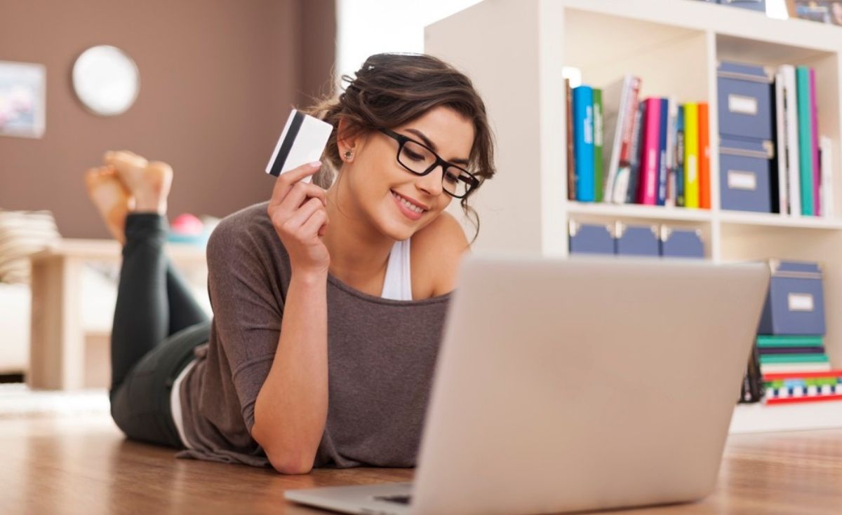 photo of a woman shopping online